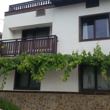 多布里尼什特 Relax酒店 外观 照片